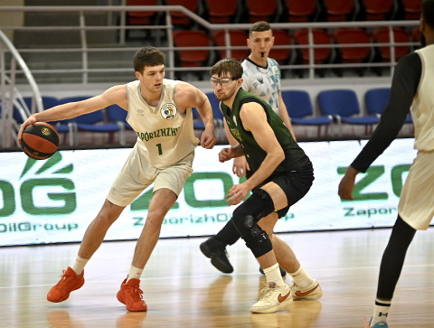 Поразка у першому домашньому матчі року