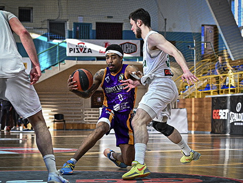 «Запоріжжя» перемагає «Старий Луцьк» на виїзді 